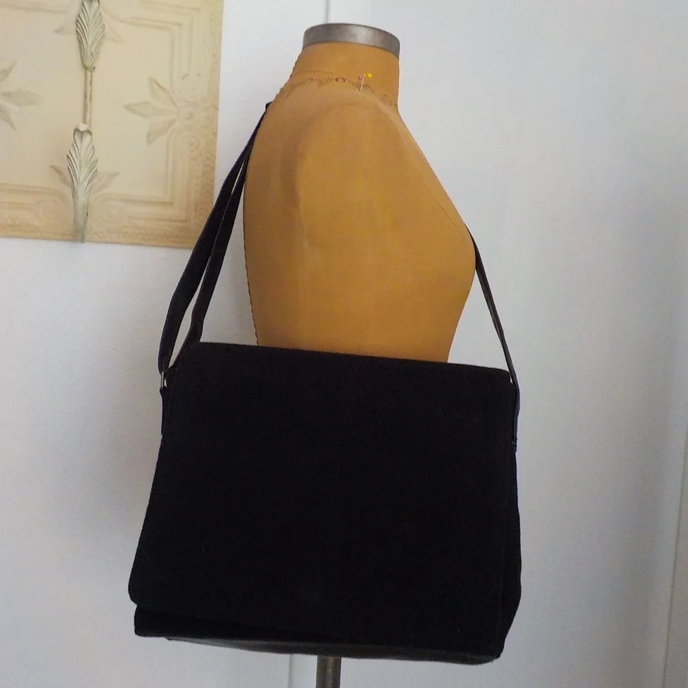 Black Fabric LapTop/iPad CrossBody Bag